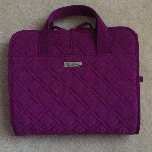 Vera Bradley Handbags - Vera Bradley Hanging Travel Bag *NEVER USED*